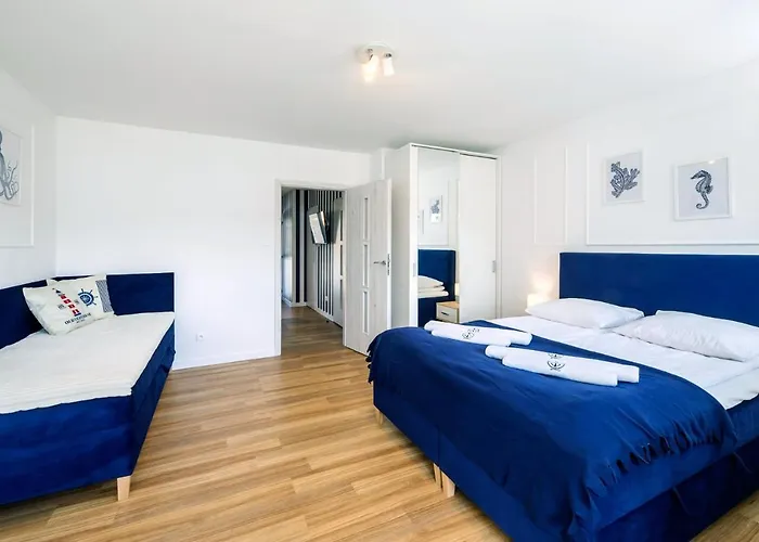 10b Niebieskie Z Basenem Krytym, Odkrytym, Sala Zabaw, Animacjami Поддомбе