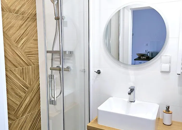 10b Niebieskie Z Basenem Krytym, Odkrytym, Sala Zabaw, Animacjami * Поддомбе